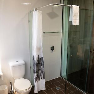 Zimmer mit zwei Einzelbetten